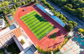 塑膠跑道鼓包、起泡的原因