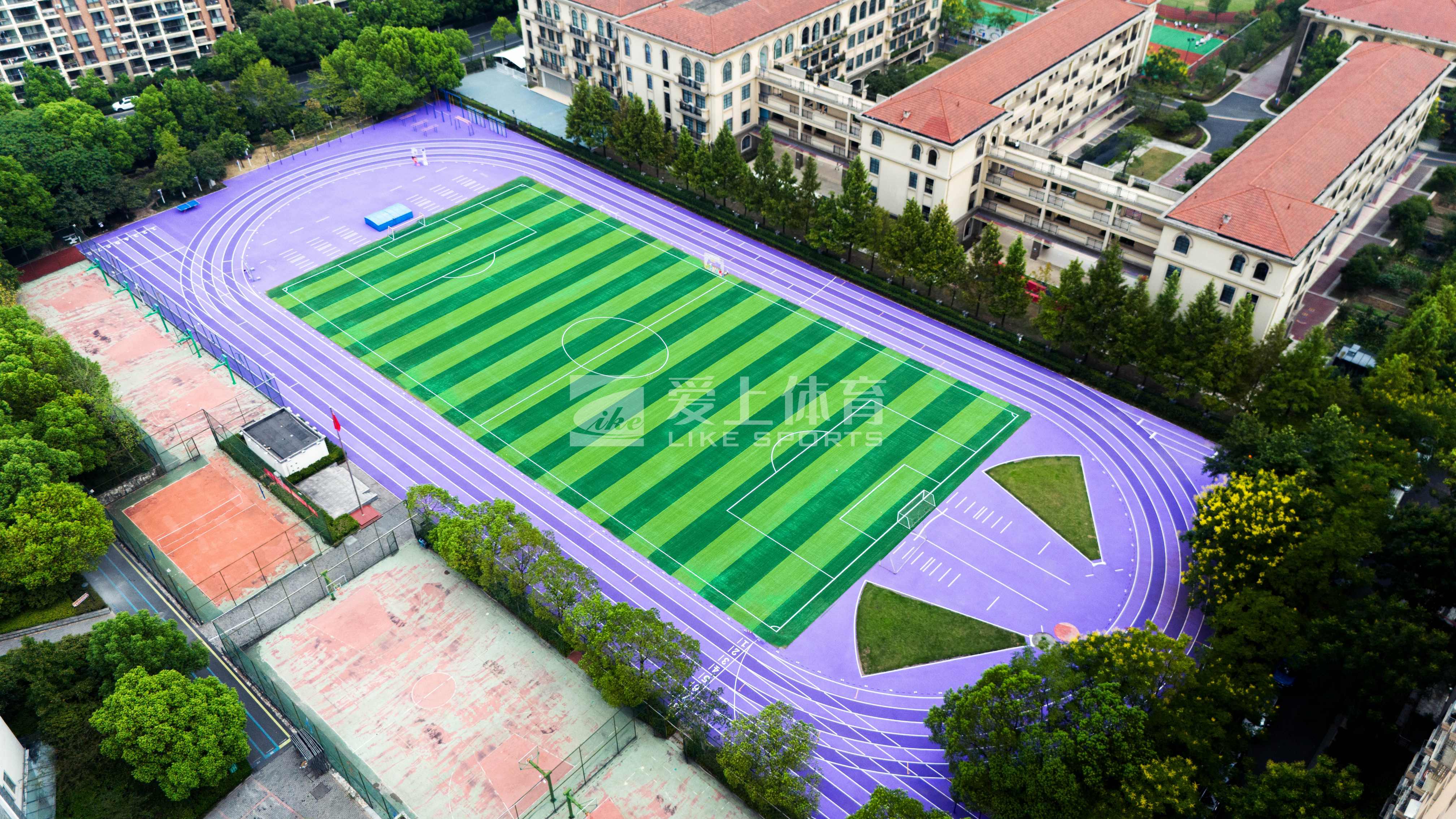 杭州市丁蘭實(shí)驗(yàn)中學(xué)（國(guó)內(nèi)首條紫跑）